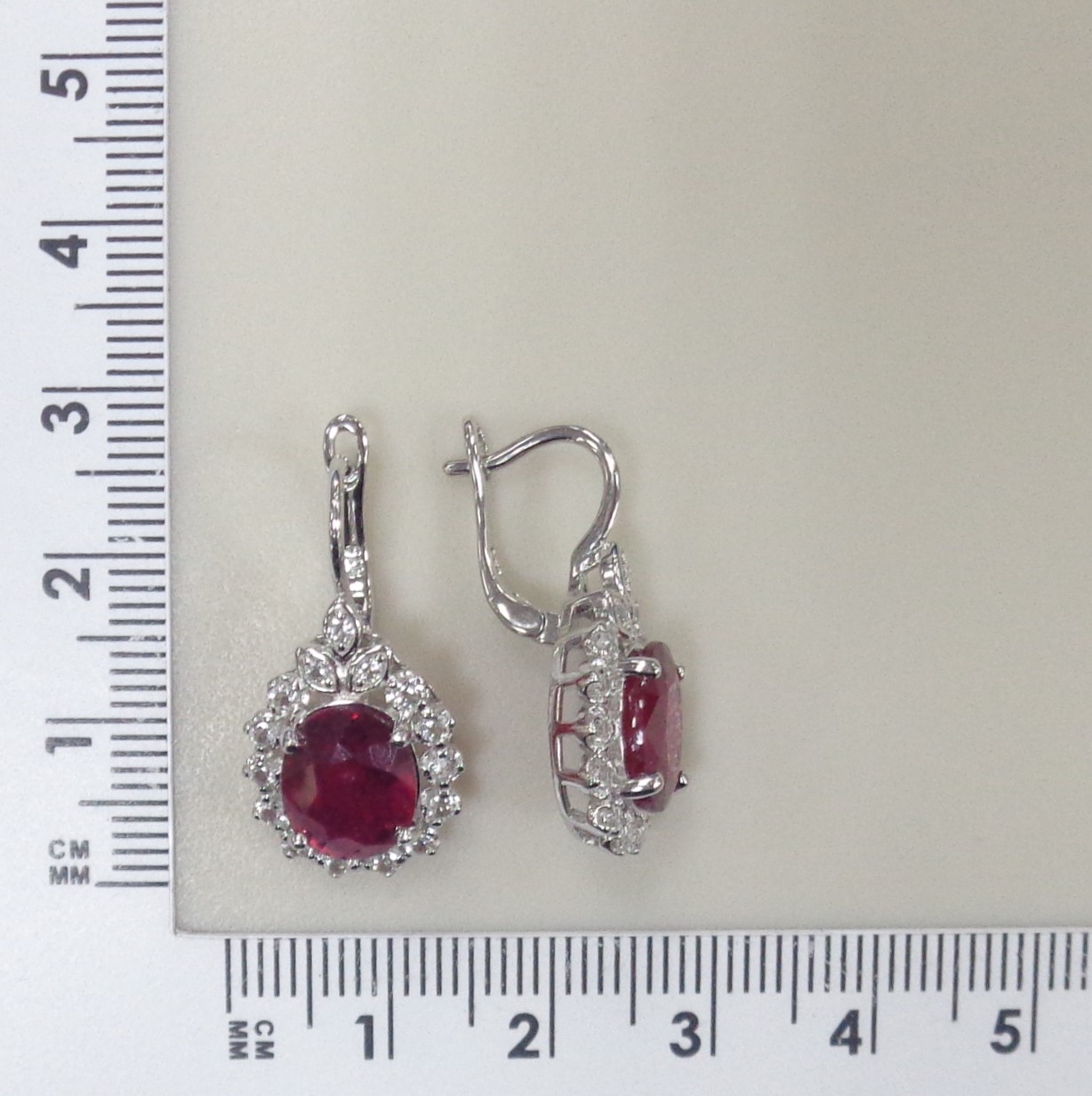 Серебряные серьги с рубинами